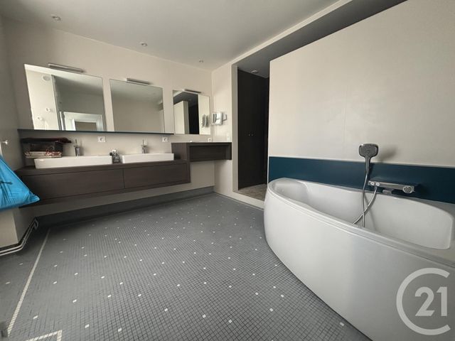 Afficher la photo en grand maison à vendre - 8 pièces - 347.44 m2 - COSSE LE VIVIEN - 53 - PAYS-DE-LOIRE - Century 21 Dréano Immobilier